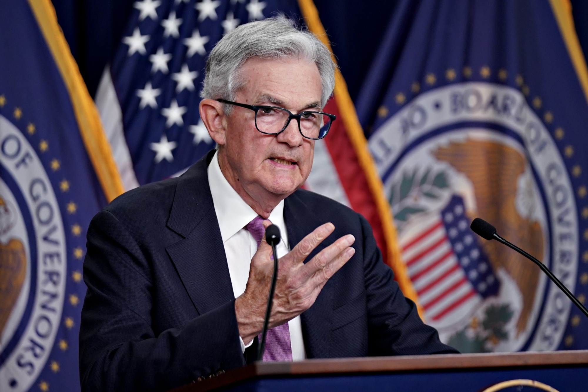 Understanding the Fed's Evolving Rate Cut Strategy Amidst Strong Economic Data